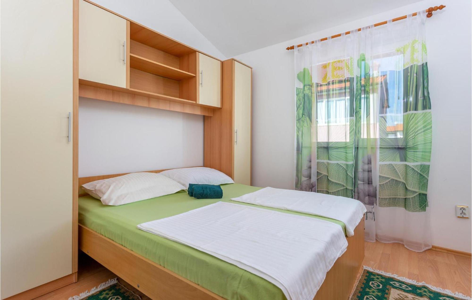 Beautiful Apartment In Krk With Kitchen Krk Town Extérieur photo