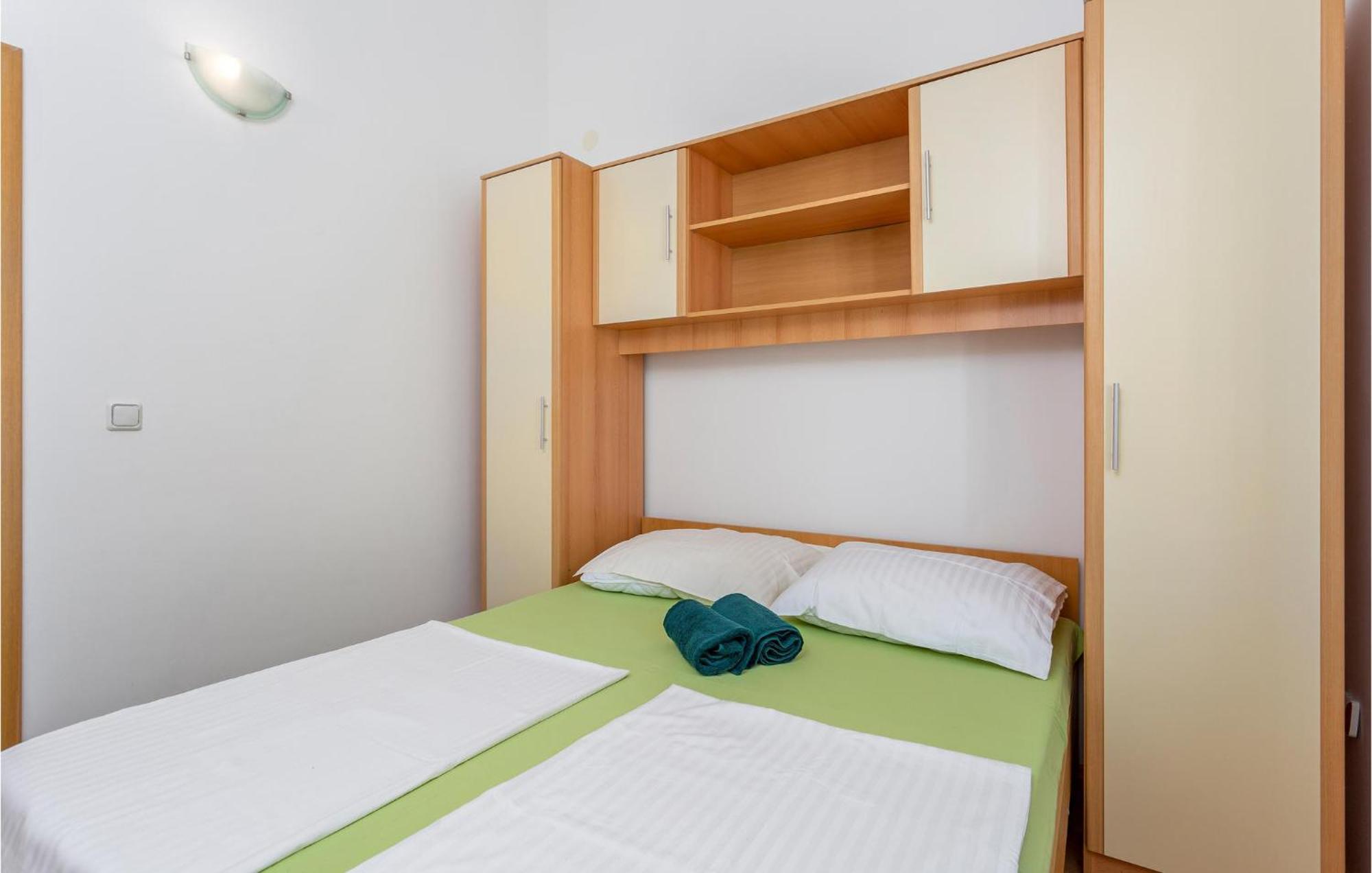 Beautiful Apartment In Krk With Kitchen Krk Town Extérieur photo