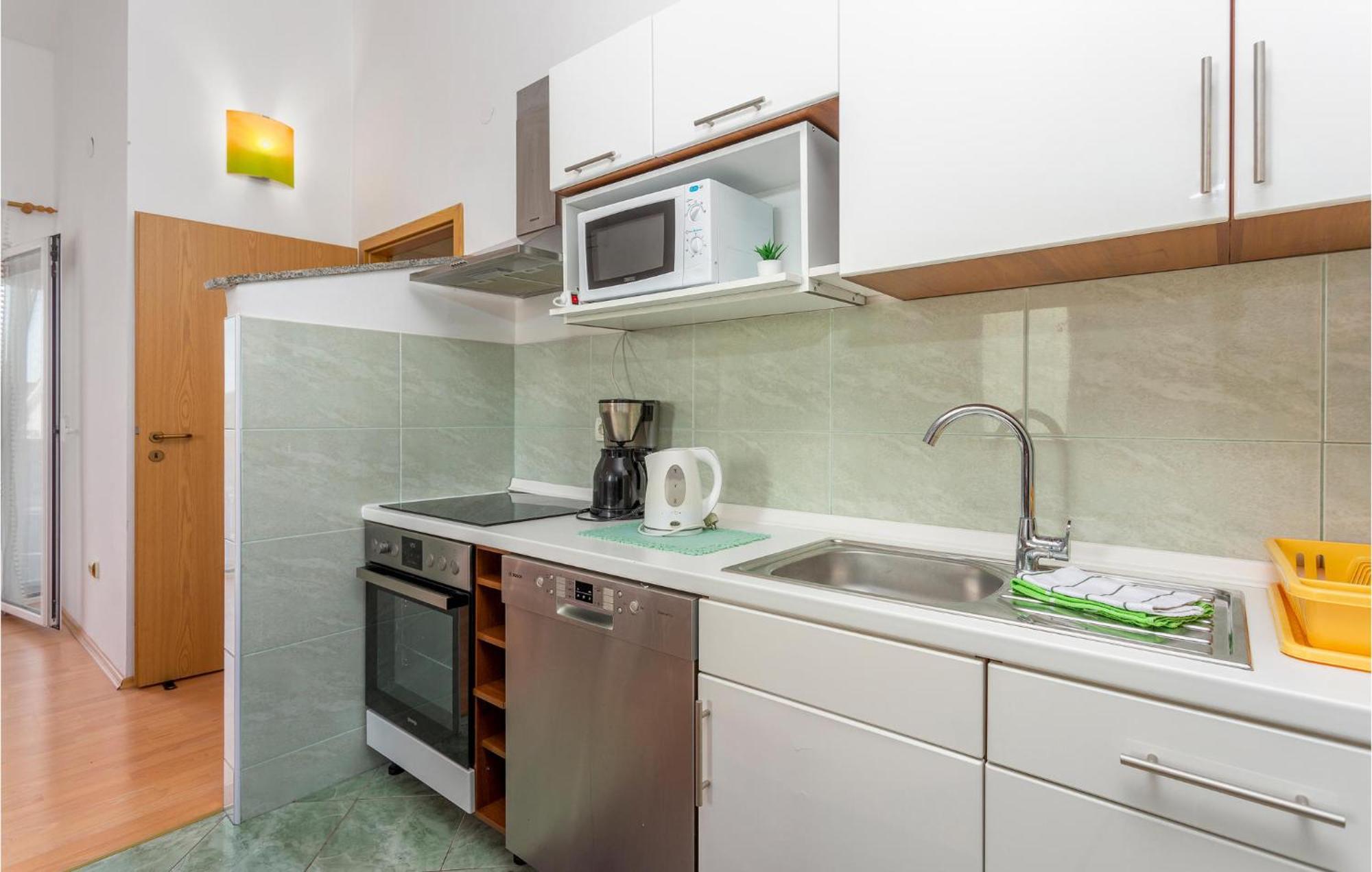 Beautiful Apartment In Krk With Kitchen Krk Town Extérieur photo